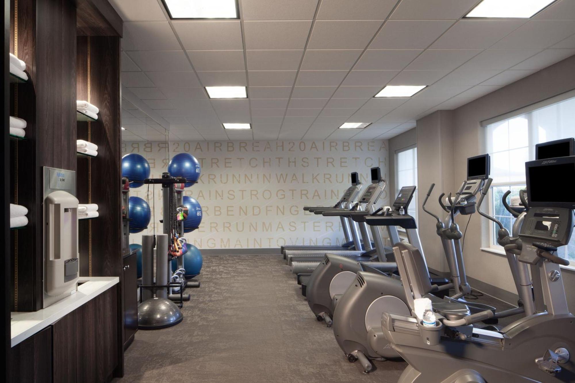 Residence Inn By Marriott Newark Silicon Valley Екстер'єр фото